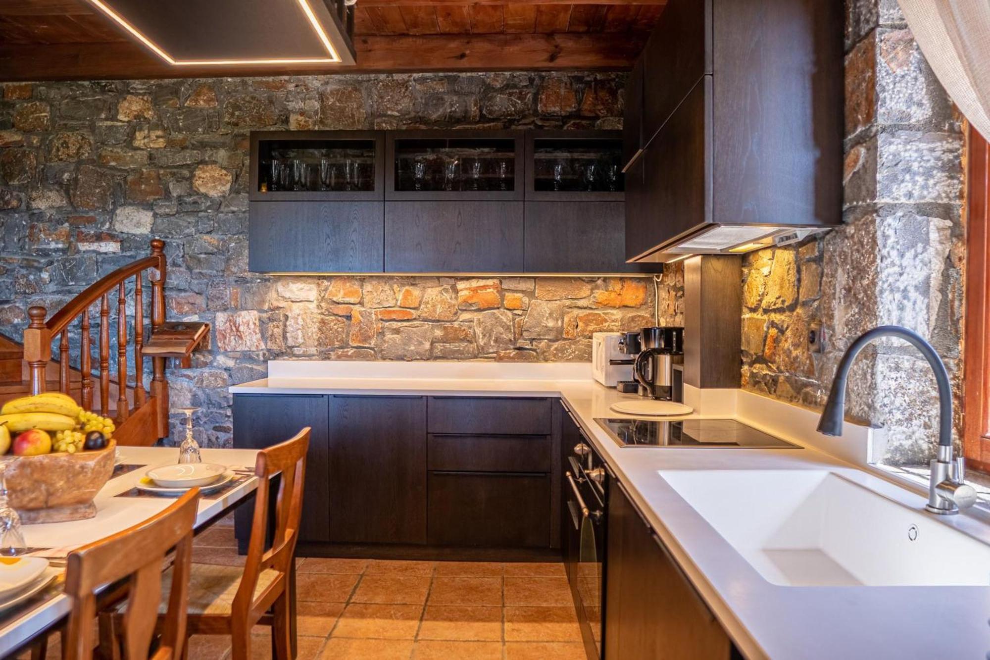 Iris Stone Built Villa Milatos Exterior photo