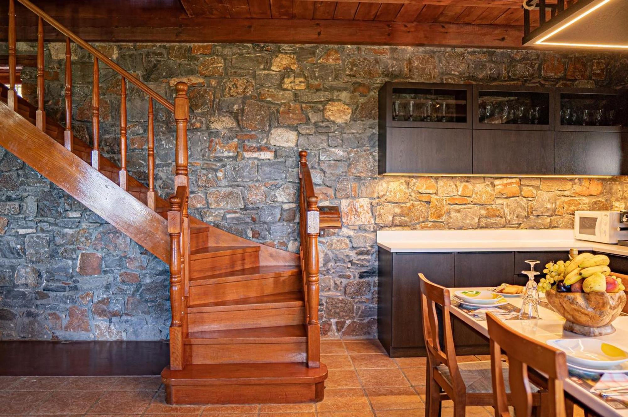 Iris Stone Built Villa Milatos Exterior photo