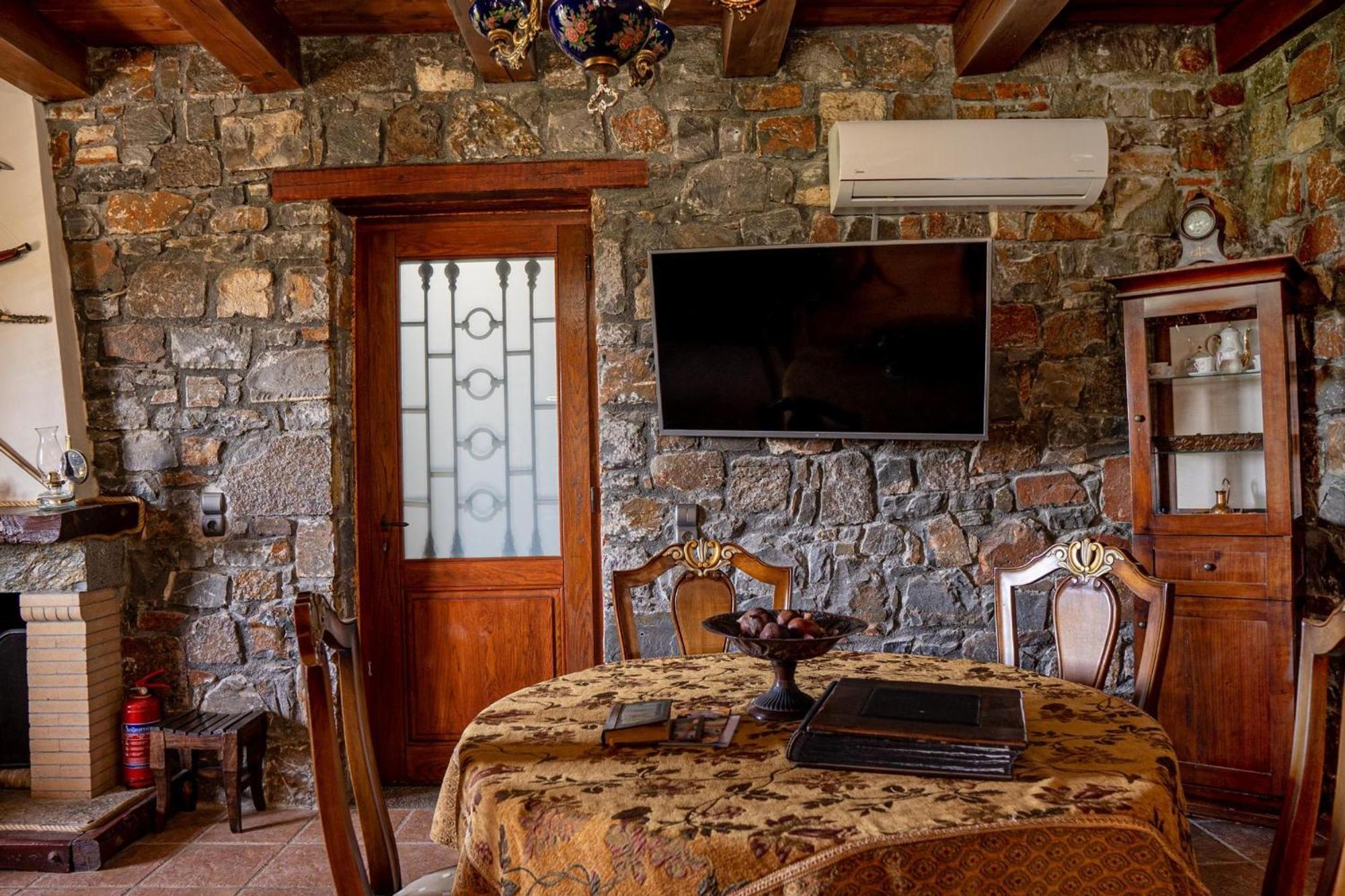 Iris Stone Built Villa Milatos Exterior photo